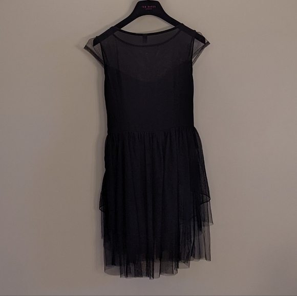 Woman's shiffon Dress, Size Small - Picture 2 of 4